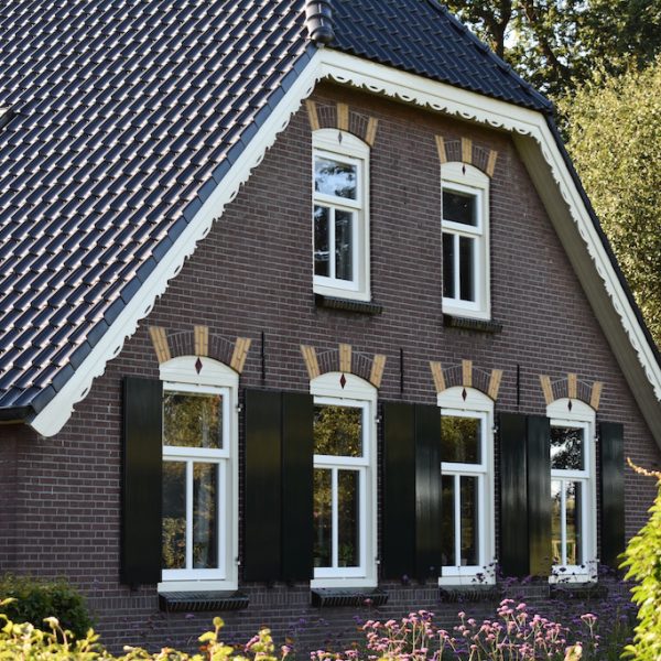 Houten_Kozijnen_Laten_Maken_Raamluiken