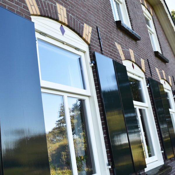 Houten_Kozijnen_Raamluiken_Putten