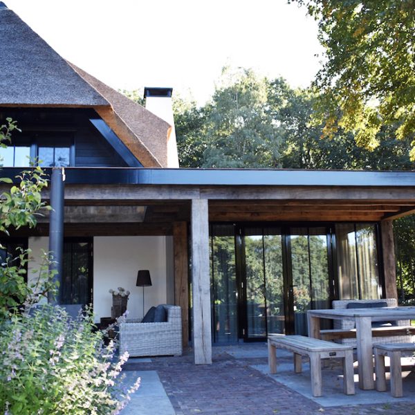 Houten_Kozijnen_Zwart_Op_Maat